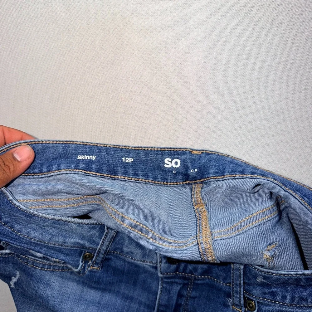 SO Skinny Jeans Women 12P Blue Excellent Distressed Medium Wash Denim Pants